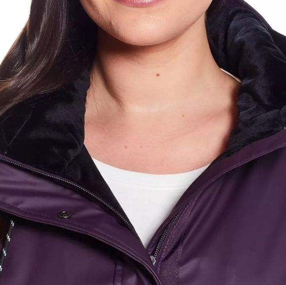 Weatherproof Hooded Midweight Rain Jacket Dark Plum - Picture 7 of 16